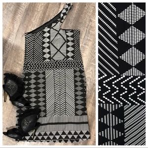 NWT Nicole Miller Black White One Shoulder Dress M